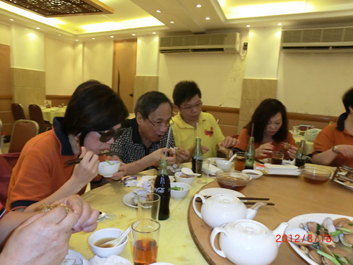 2011/2012 Fellowship Dinner after World Lions Service Day (March 2012)